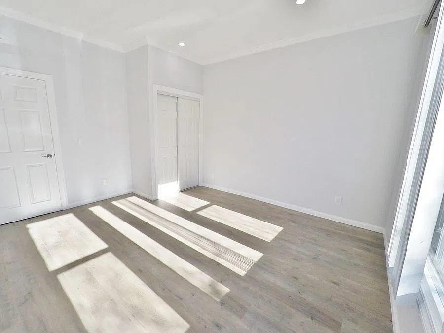 Remodeled 2-Bed, 2-Bath Apartment w/ Modern Kitchen. 6 Weeks Free Special! — Photo 2