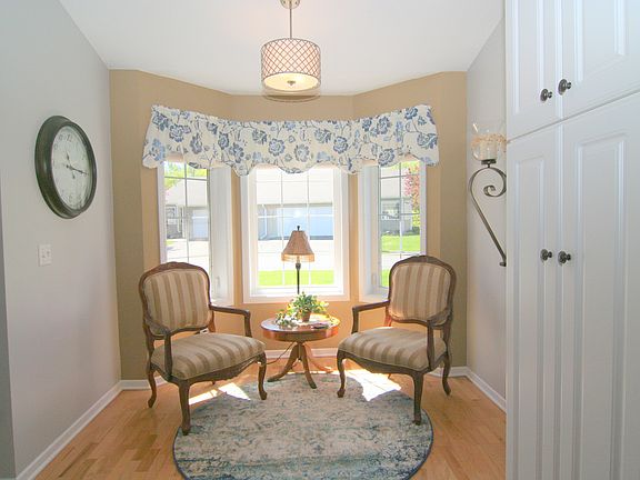 4th image of 1406 Oriole Dr