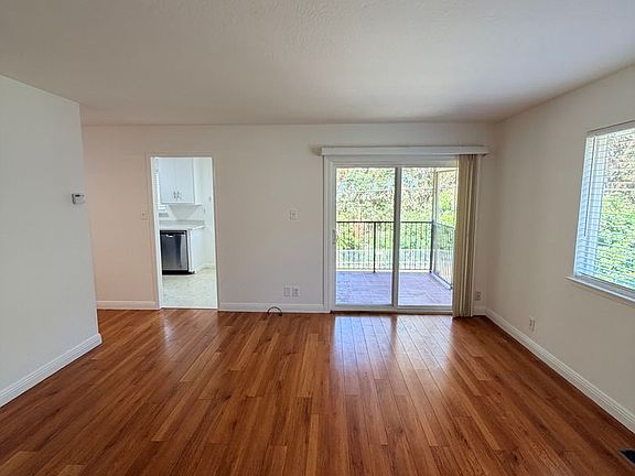 5th image of 520 San Antonio Ave APT 1