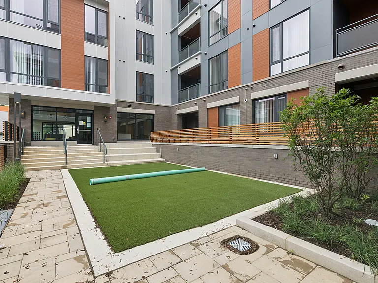 Park Morton Apartments — Photo 49
