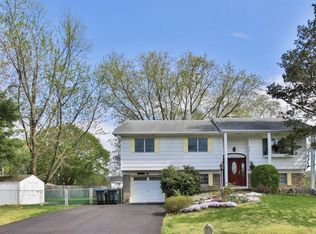 2003 Wall Church Rd, Wall Township, NJ 07719