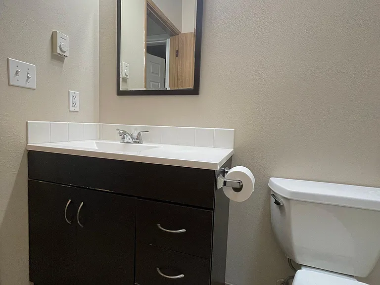 505 S Summit Ave #B — Photo 12