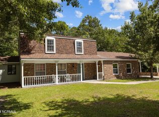 2305 S Lakeview Dr, Newport, NC 28570