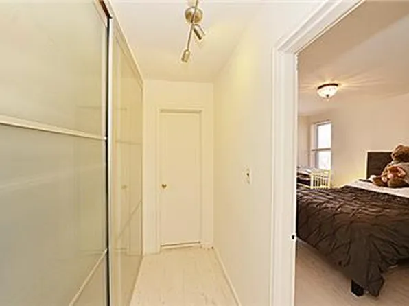 67-07 Yellowstone Boulevard image 1 of 6