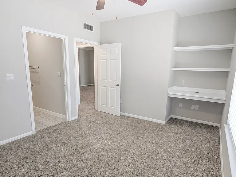 Woodland Hills — Photo 24