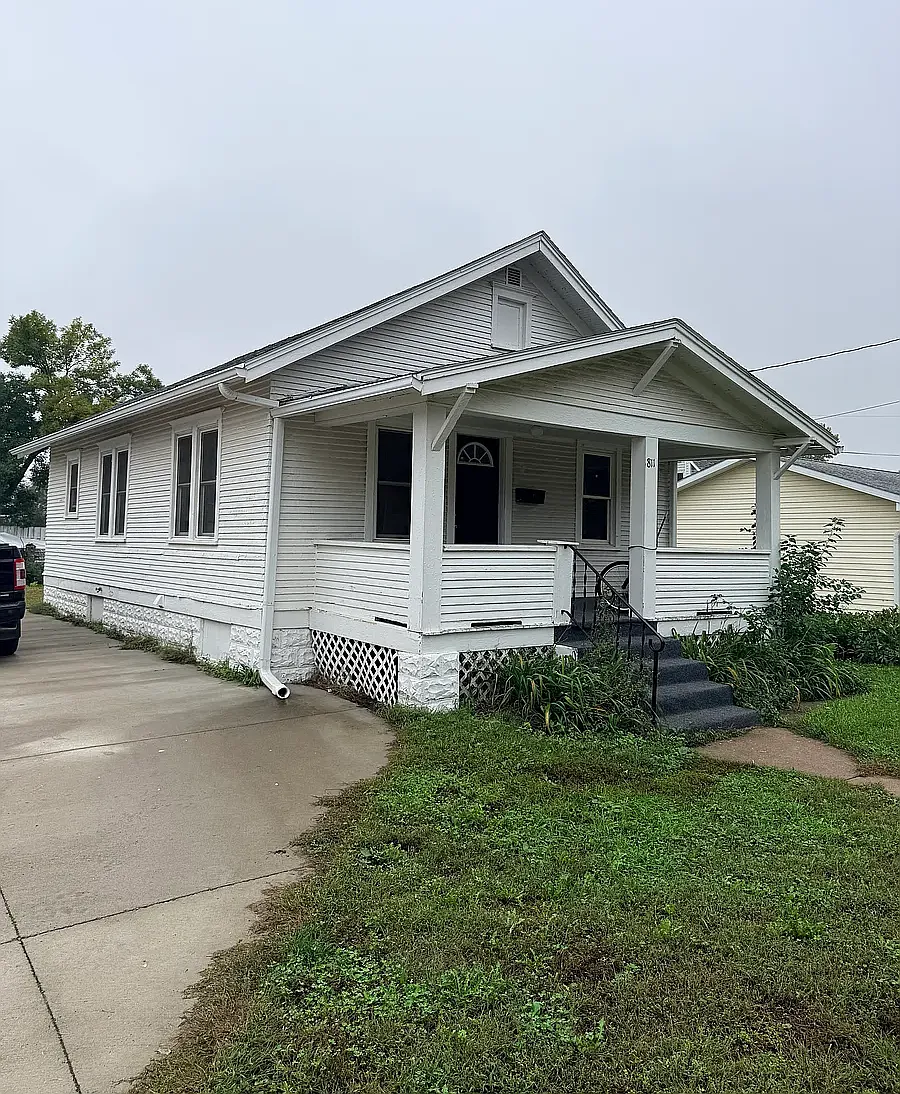 811 S Westcott St — Photo 1