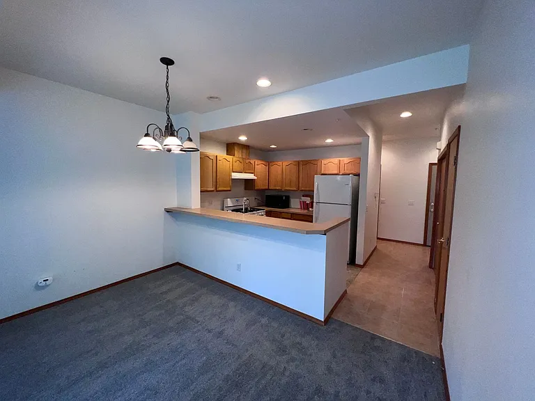 418 17th St SE #6C — Photo 11