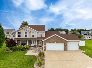 824 Debates St, Washington, IL 61571