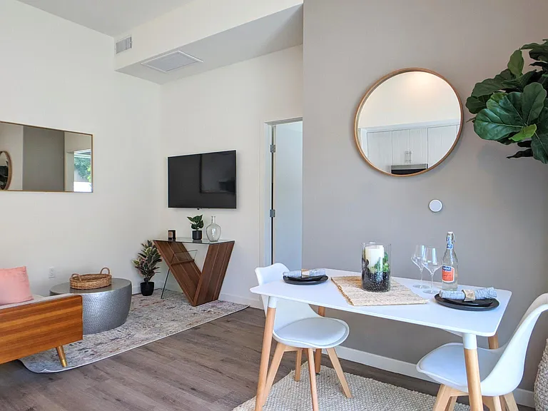 Vantage Mar Vista — Photo 50