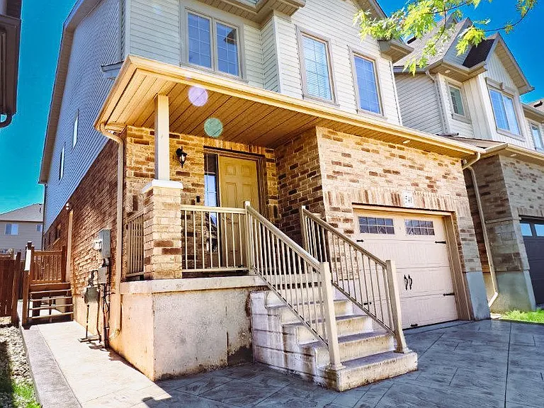 541 Starwood Dr #UPPER — Photo 3
