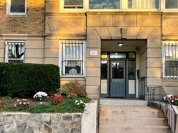 2nd image of 246 S Huntington Ave APT 1
