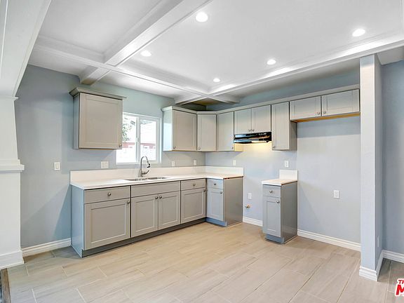 5th image of 248 W 9th St