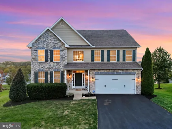 1404 Crest Way, York, PA 17403