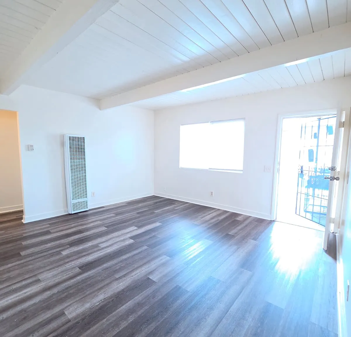 2 bed, 1000 sqft, $2,175 — Photo 3