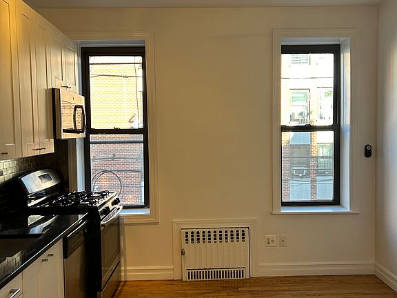 2nd image of 257 Quincy St APT 2D