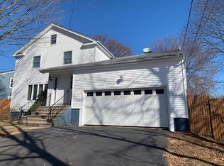 1790 Stratfield Rd, Fairfield, CT 06825