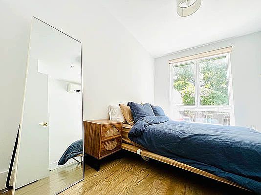 3rd image of 484 Gates Ave #4L