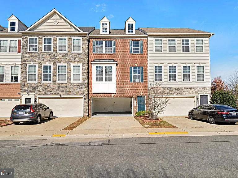 24803 Mason Dale Ter — Photo 2