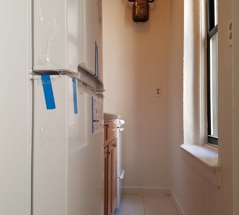 1st image of 110 Seaman Ave #M5