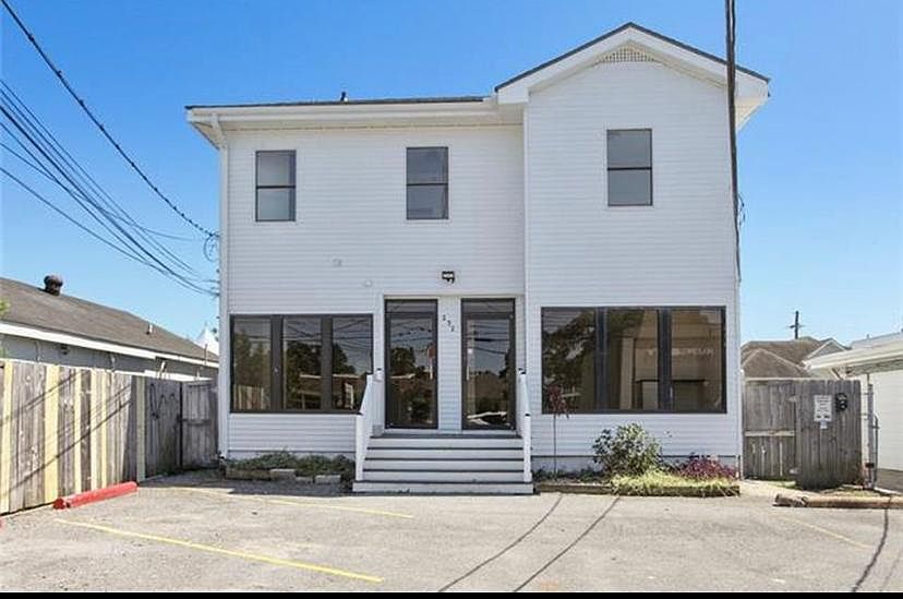 1st image of 204 W Harrison Ave #B
