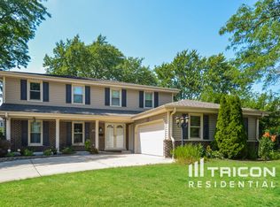 840 N Williams Dr, Palatine, IL 60074