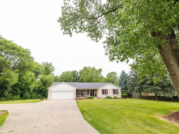 1540 W Clarkston Rd, Lake Orion, MI 48362