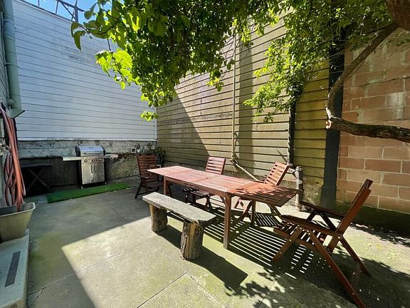 3rd image of 1690 Golden Gate Ave APT 4