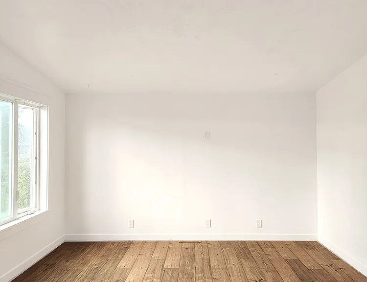 587 N 940th St W — Photo 5