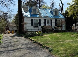 71 Sycamore Ave, Bethpage, NY 11714