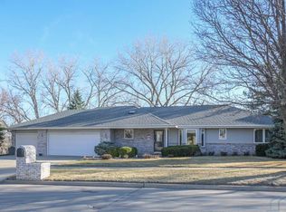 1445 Hiawatha Trl, Sioux City, IA 51104