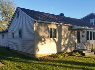1202 Cleveland St, Lockport, IL 60441