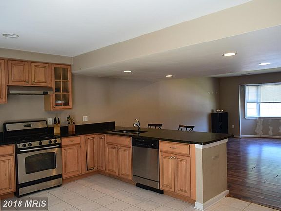 3rd image of 3616 Felmore Ct