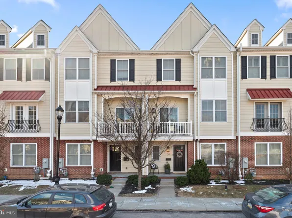 24 Bridge Ave, Berwyn, PA 19312