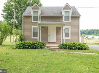 696 Overlys Grove Rd, New Holland, PA 17557