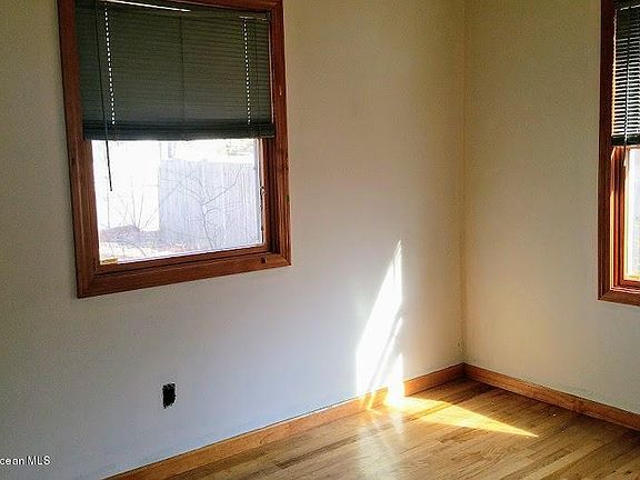 5th image of 437 Lake Barnegat Drive S