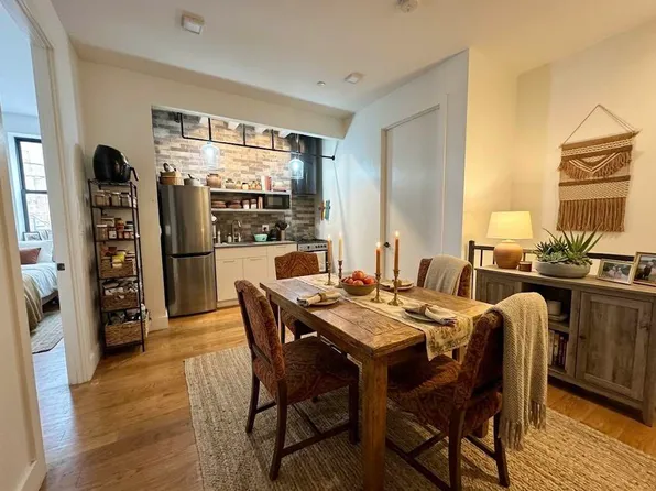 378 Harman Street image 1 of 12