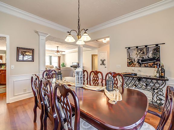 4th image of 521 Indian Park Dr