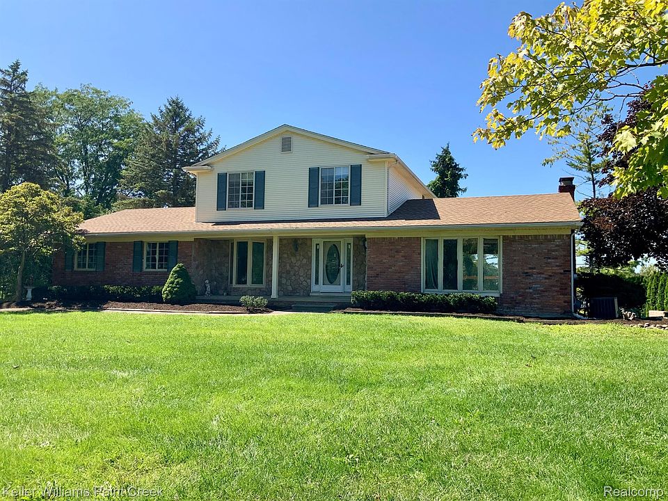 1st image of 4851 Winewood Ln