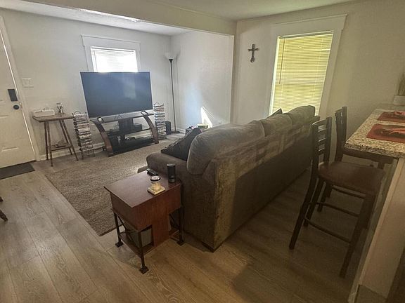 5th image of 239 Boardman Ave