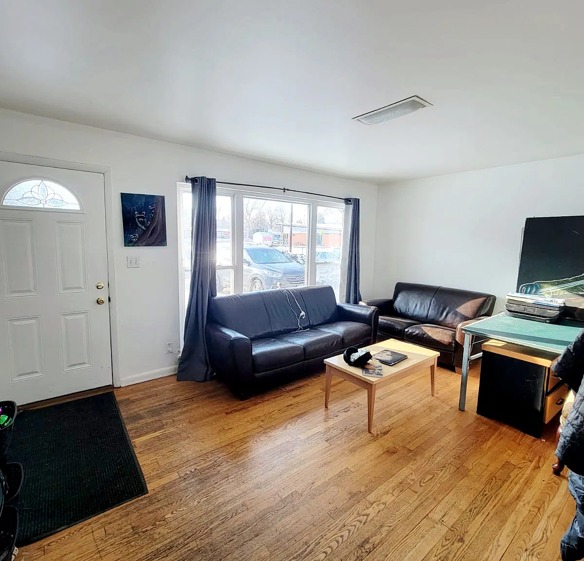 5 bed, 2394 sqft, $6,500 — Photo 2