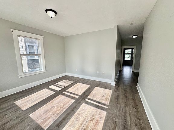 4th image of 18 Lakewood St
