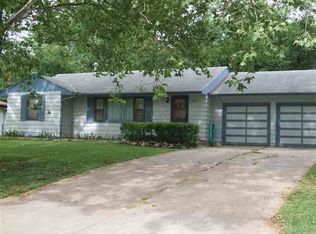 2135 SW Prairie Rd, Topeka, KS 66614