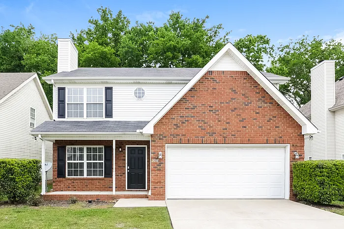 2057 Aberdeen Cir — Photo 1
