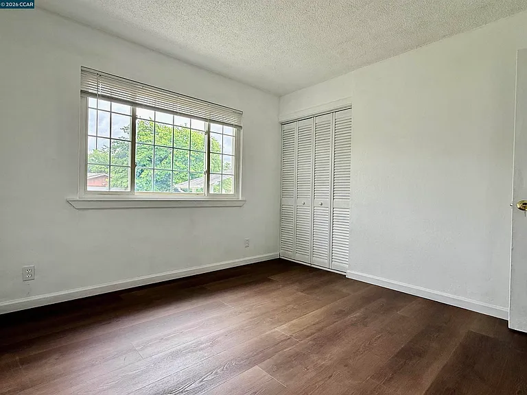 15 Lena Dr — Photo 11