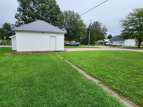 4th image of 405 Sprunger St