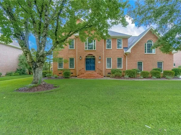 305 White Dogwood Dr, Chesapeake, VA 23322