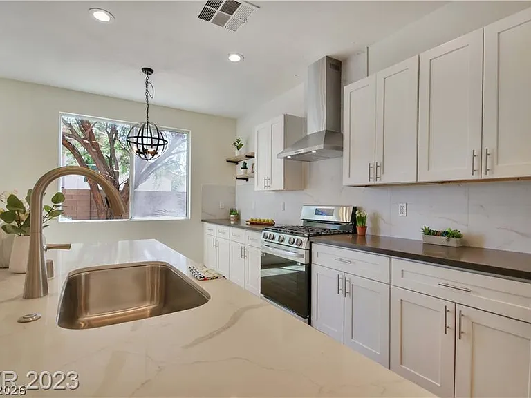 3816 Cape Royal St — Photo 11