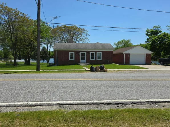 9068 Perry Rd, Atlas, MI 48411