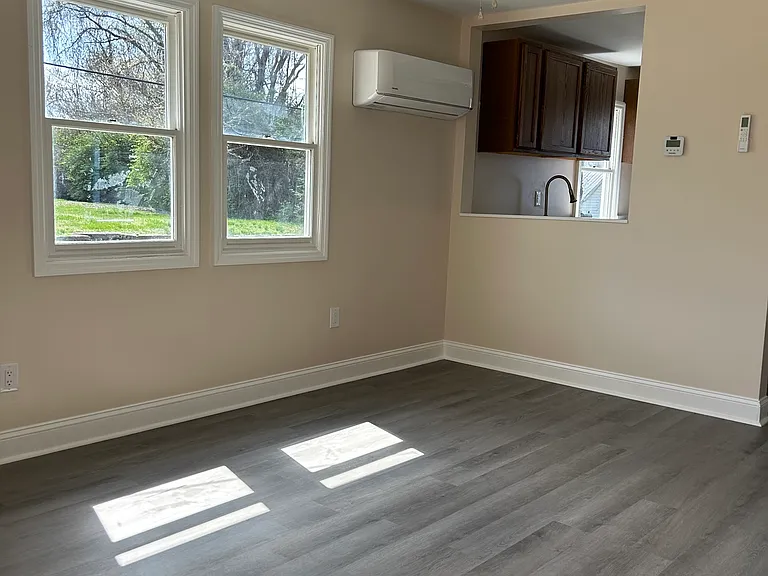 2913 Brooks Ave — Photo 7