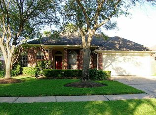 312 Vantage Pointe Cir, League City, TX 77573